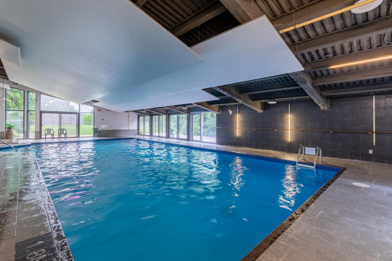 Condo avec parc aquatique ! Beaupré Extérieur photo